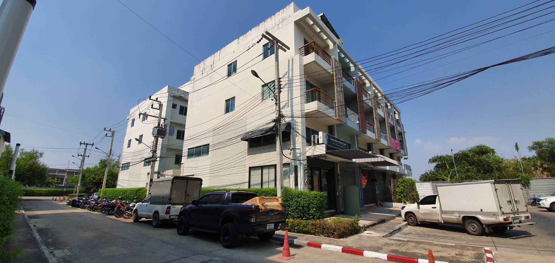 Shop House for Sale B-Avenue Project Tiwanon-Chaengwattana