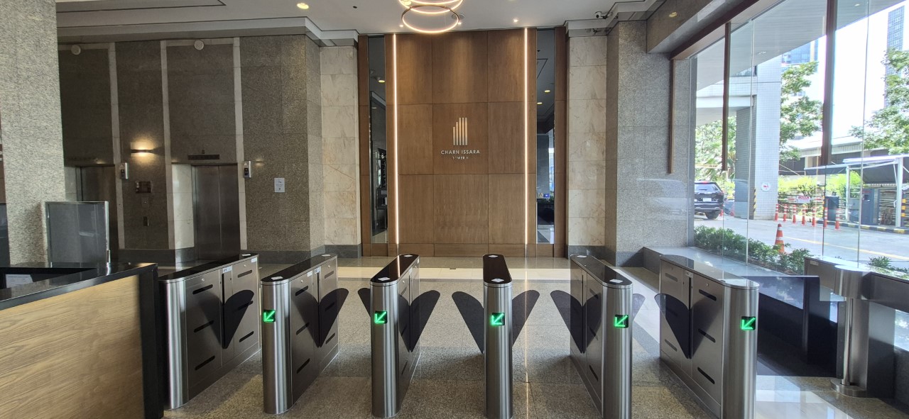 BOffice Condominium Space for Sale Charnissara Tower 2 - Petchburi-ekamai rd.