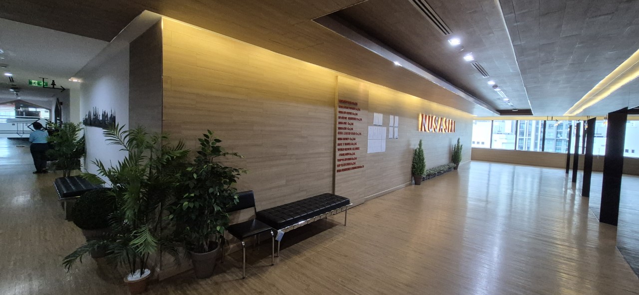 BOffice Condominium Space for Sale Charnissara Tower 2 - Petchburi-ekamai rd.