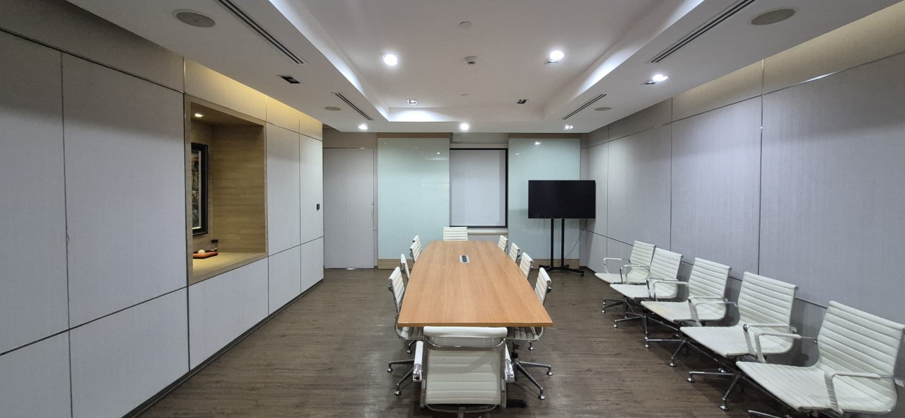 BOffice Condominium Space for Sale Charnissara Tower 2 - Petchburi-ekamai rd.