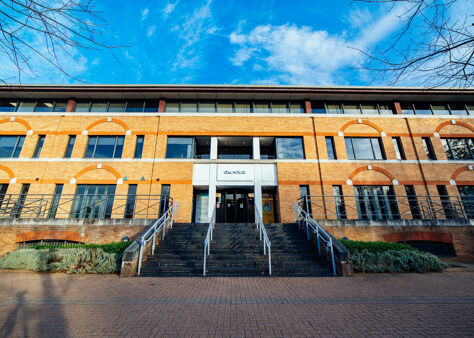 Office Space Oak House - Image 4