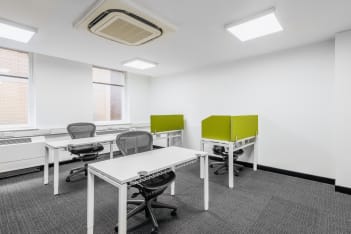 Office Space Soho Square - Image 6