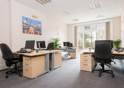 Office Space Albany House - Image 8