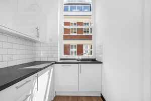 Office Space 15-17 Heddon Street - Image 6