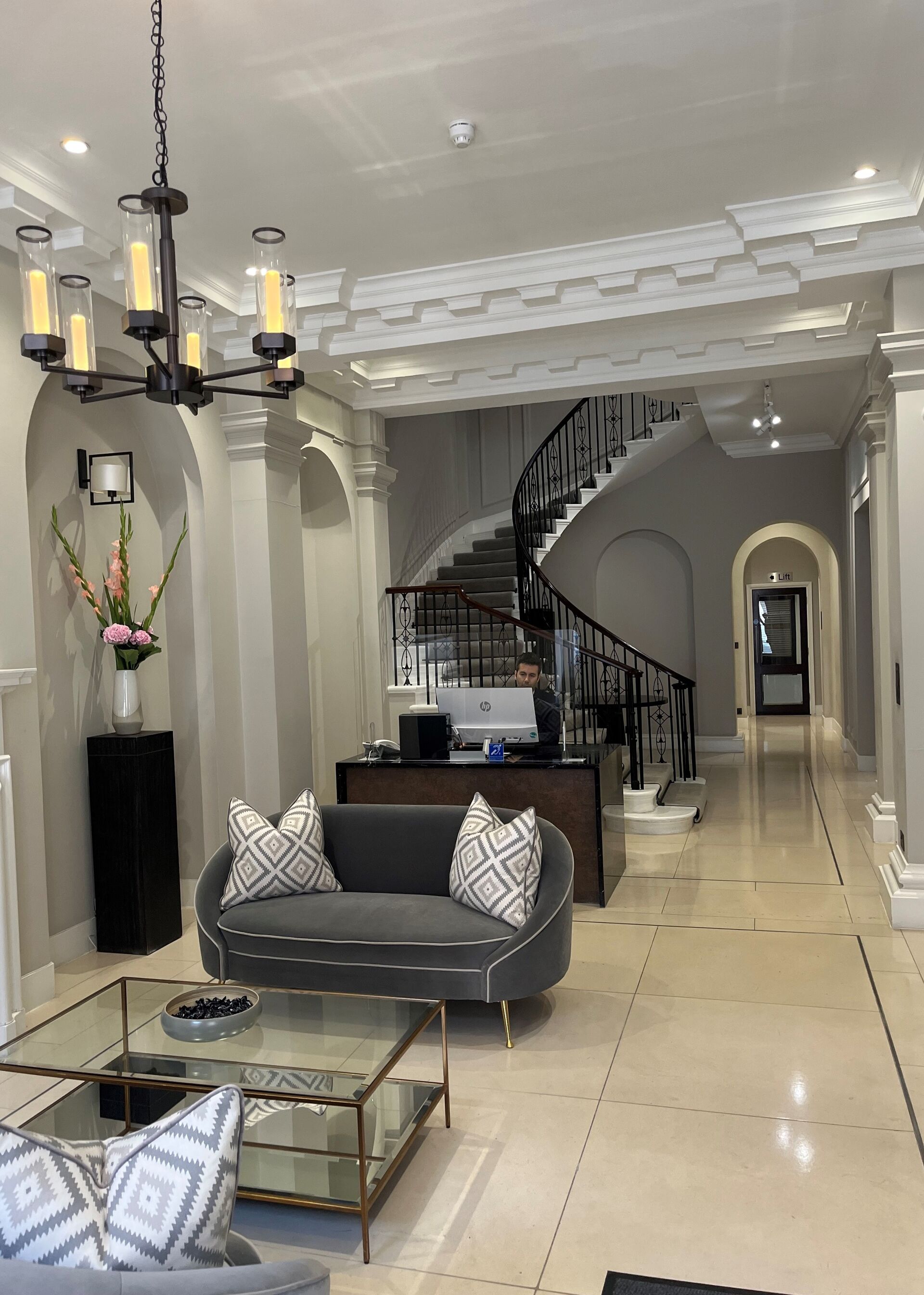 Office Space 66 Grosvenor Street - Image 3