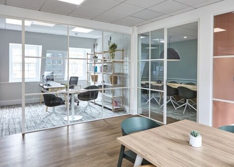 Office Space Quality House - Image 8