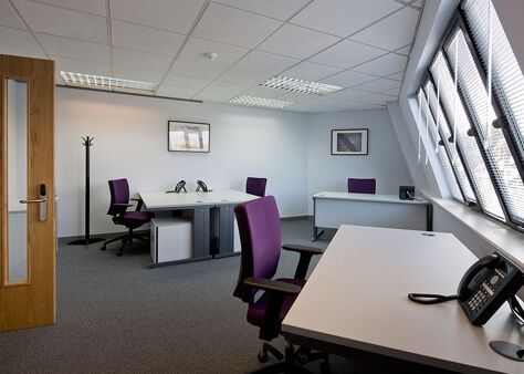 Office Space Aztec House - Image 6