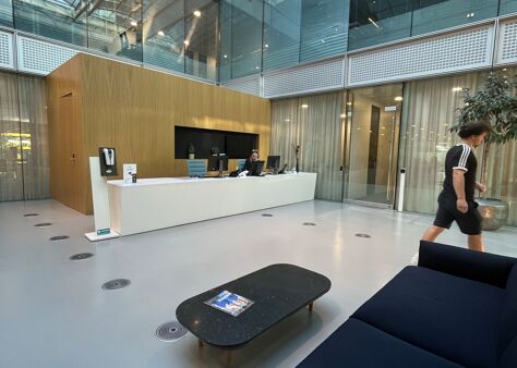 Office Space Building 3, Chiswick Park - Image 3