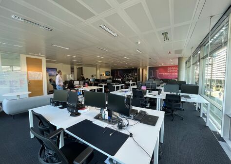 Office Space Building 3, Chiswick Park - Image 13