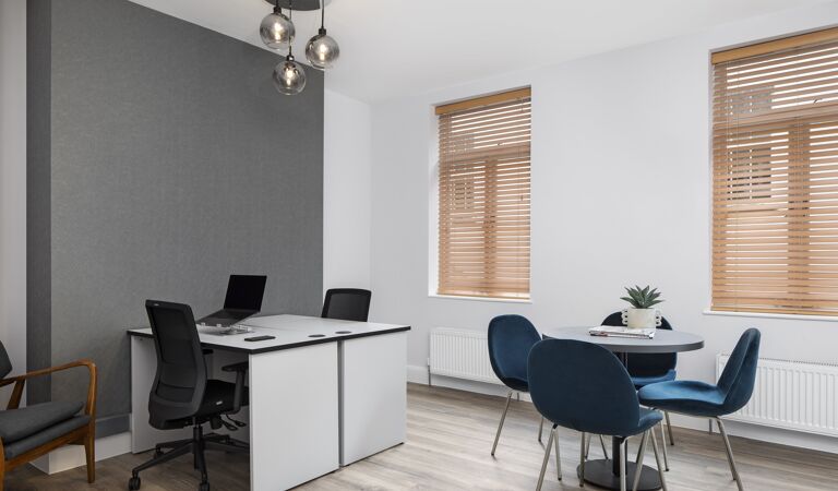 Office Space 17 Gosfield Street - Image 2