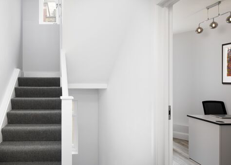 Office Space 17 Gosfield Street - Image 9