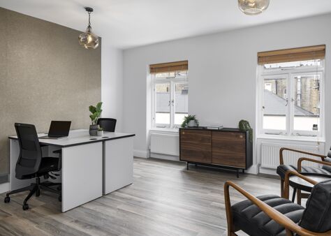 Office Space 17 Gosfield Street - Image 1