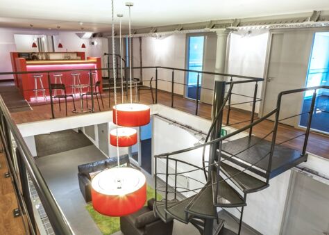 Office Space Busworks - Image 2