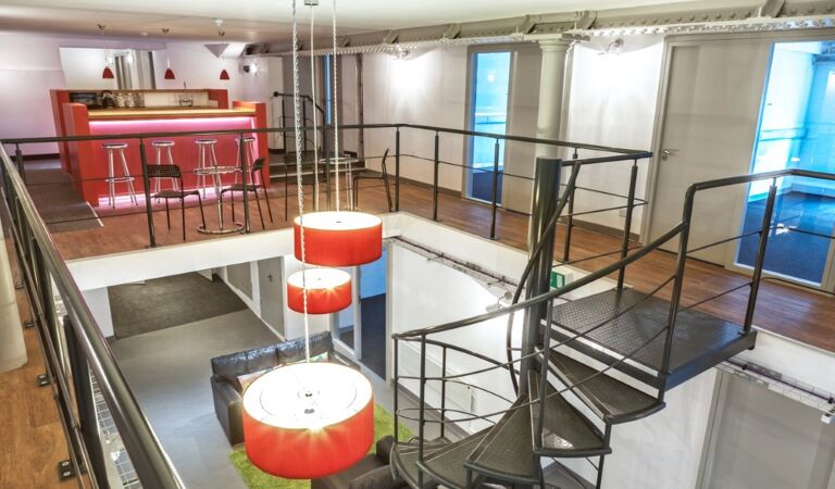 Office Space Busworks - Image 2