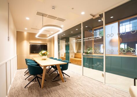 Office Space Balloon Street - Image 4