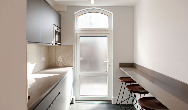 Office Space 25 Gerrard Street - Image 3