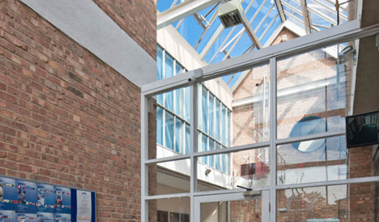 Image #4 of 560 - 568 High Road