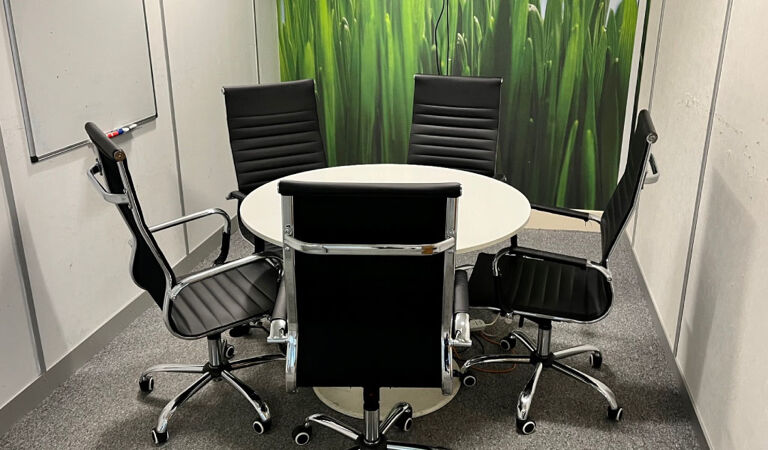 Office Space 10 Lloyds Avenue  - Image 3