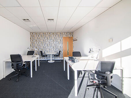 Office Space St Mary's Court - Image 6