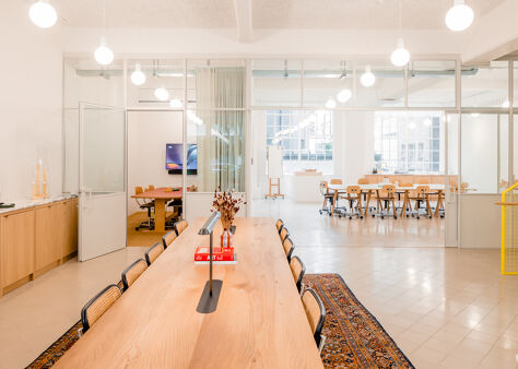 Office Space Threeways House - Image 7