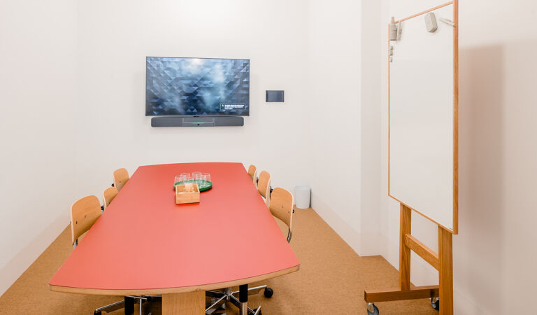 Office Space Threeways House - Image 2