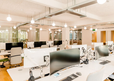 Office Space Threeways House - Image 16