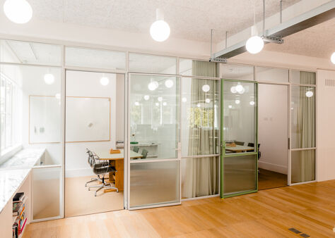 Office Space Threeways House - Image 18