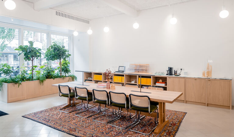 Office Space Threeways House - Image 3