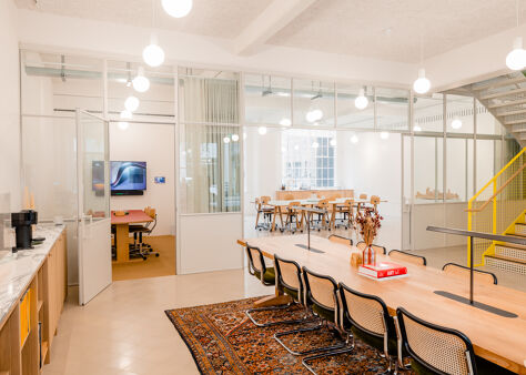 Office Space Threeways House - Image 5