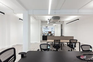 Office Space 19 Margaret Street - Image 2