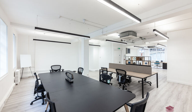 Office Space 19 Margaret Street - Image 3