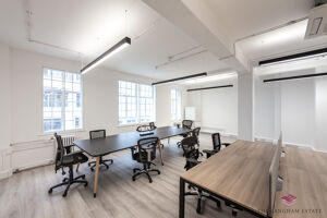 Office Space 19 Margaret Street - Image 5