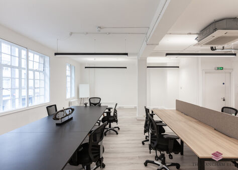 Office Space 19 Margaret Street - Image 4