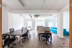 Office Space 19 Margaret Street - Image 11