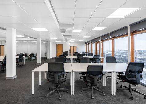 Office Space St Andrew Square - Image 8