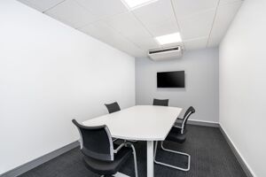 Office Space St Andrew Square - Image 5