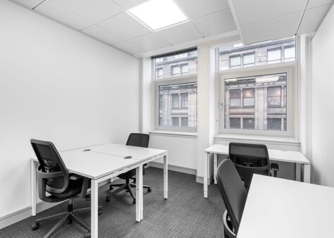 Office Space St Andrew Square - Image 6