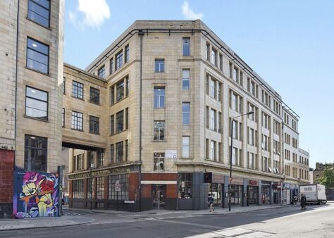 Office Space Lana House - Image 1