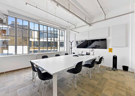 Office Space Lana House - Image 2