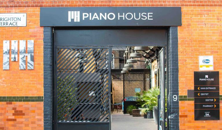 Office Space Piano House - Image 3