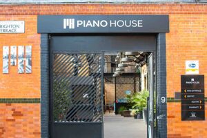 Office Space Piano House - Image 3