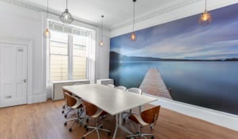 Office Space Woodside Place - Image 3