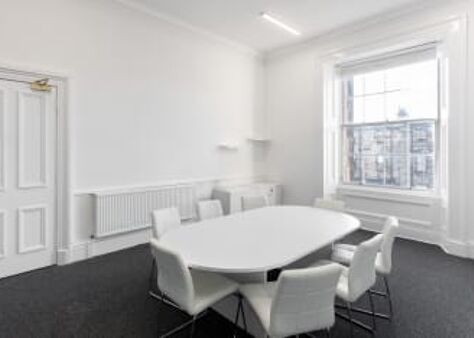 Office Space Woodside Place - Image 7