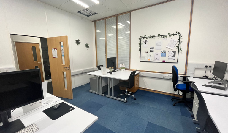 Office Space Spectrum House, Gatwick - Image 2