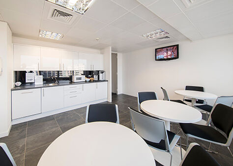 Office Space Hayes Hyde Park - Image 5