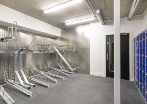 Office Space 7-10 Long Street - Image 4