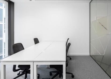 Office Space 15 St Helen's Place - Image 4