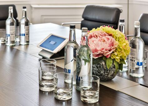 Office Space 32 Curzon Street - Image 7