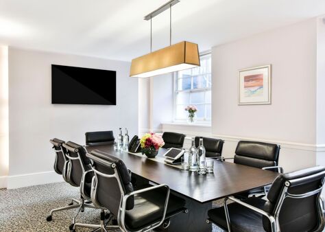 Office Space 32 Curzon Street - Image 8