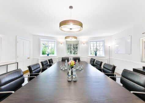 Office Space 32 Curzon Street - Image 4